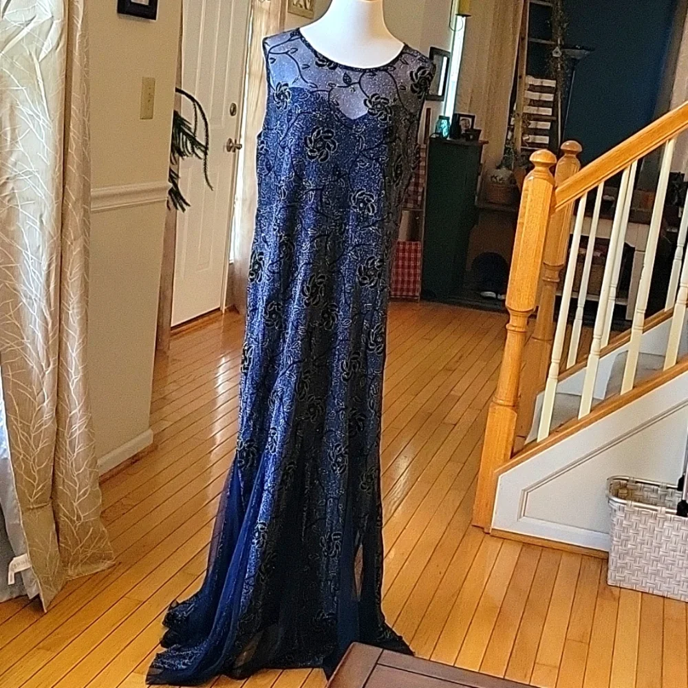 CARDALITE ๐ DRESS - Picture 1 of 9